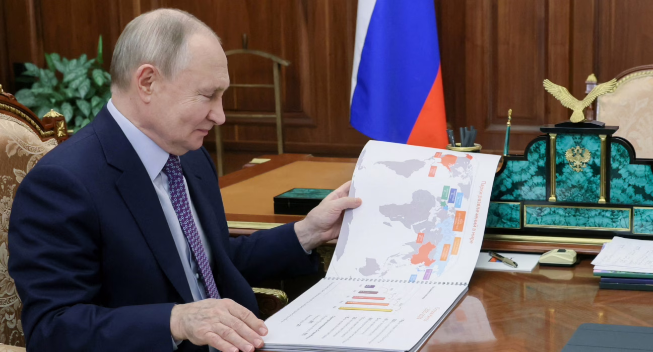 la-presion-de-trump-sobre-ucrania-refuerza-a-putin-y-da-aire-a-su-estrategia