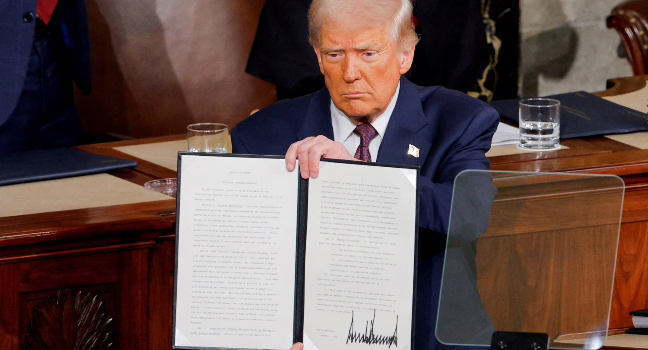 trump-aplaza-un-mes-los-aranceles-del-sector-del-automovil-a-mexico-y-canada