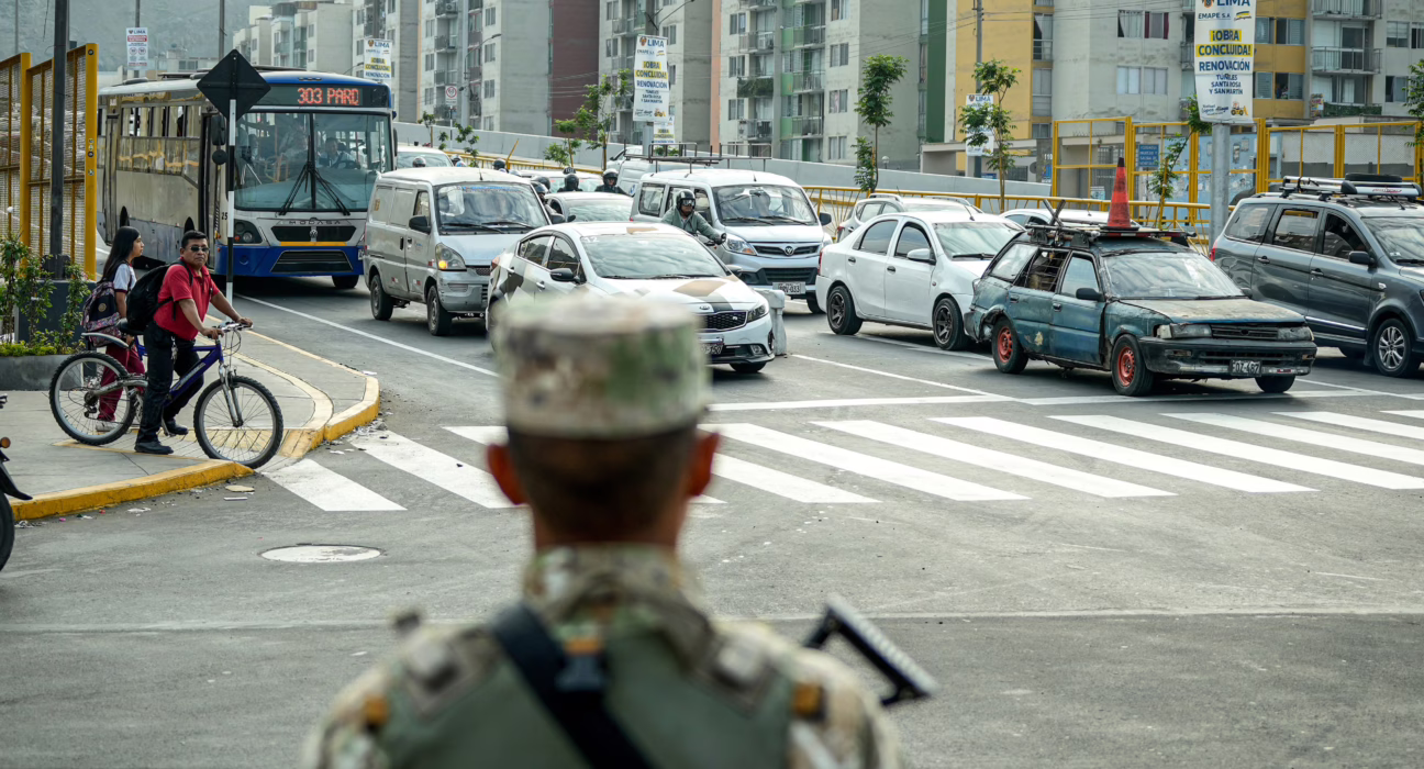 balas-a-la-puerta-de-colegios,-extorsiones-y-asesinatos:-la-violencia-se-ceba-con-lima