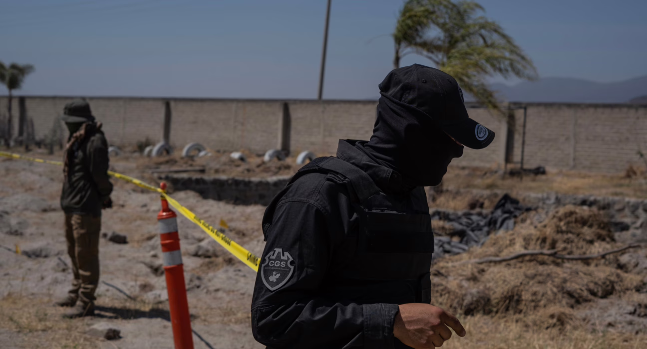 la-tension-entre-la-fgr-y-la-fiscalia-de-jalisco-mantiene-la-investigacion-de-teuchitlan-en-el-limbo