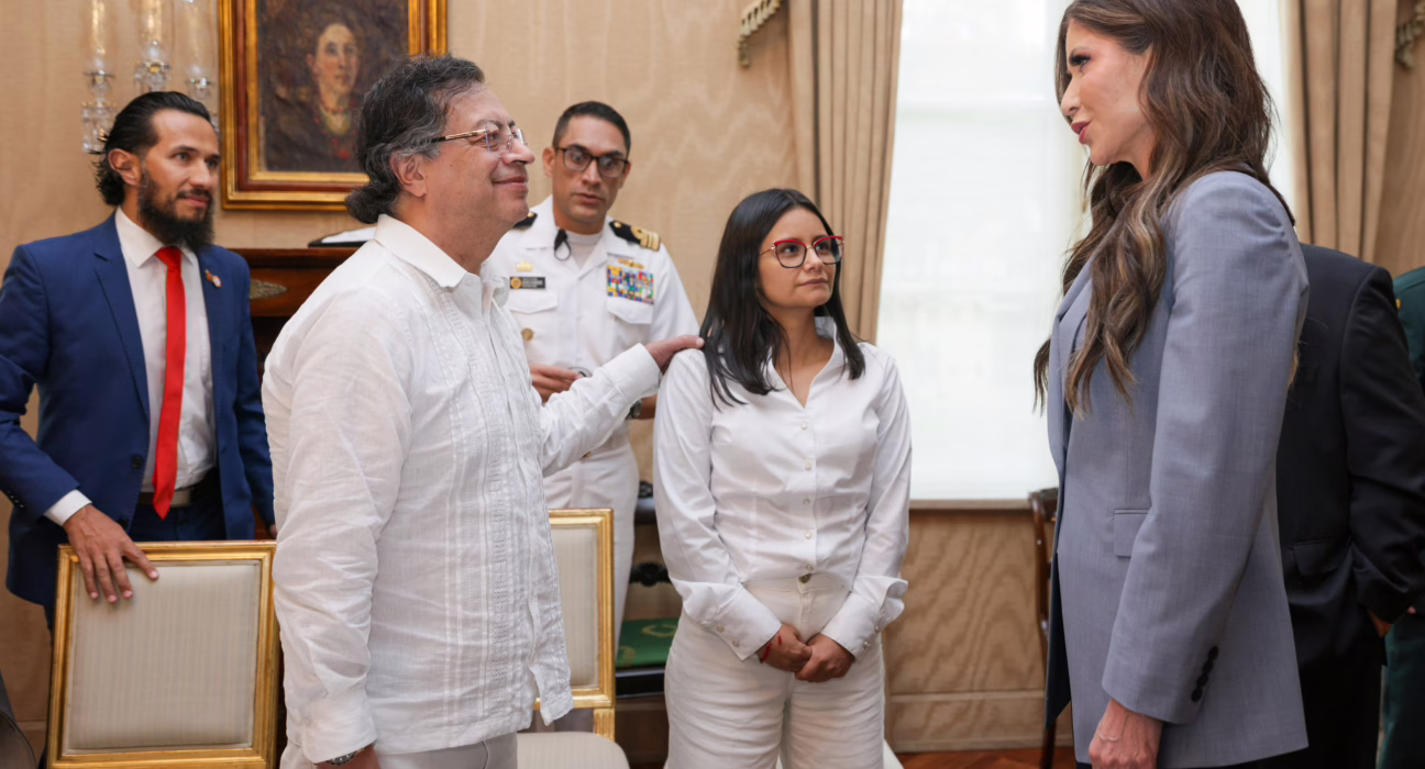 la-visita-de-la-secretaria-de-seguridad-de-estados-unidos-a-bogota-marca-una-distension-entre-trump-y-petro