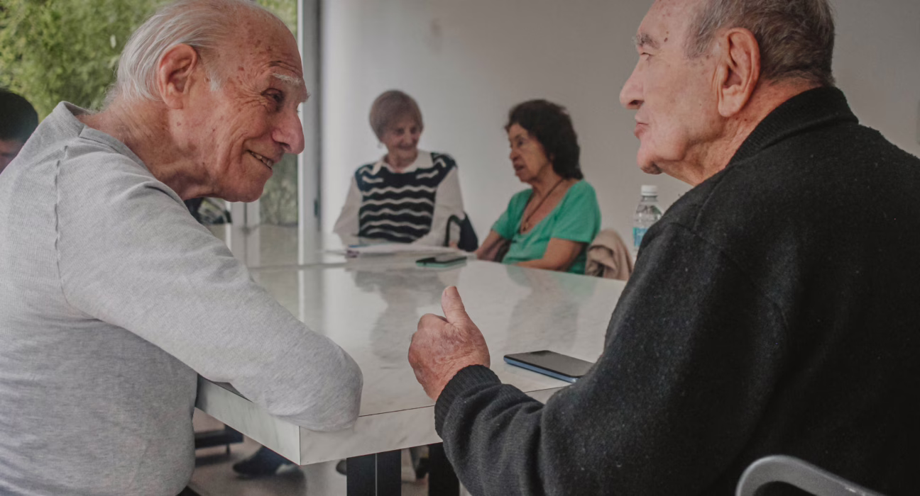 un-podcast-creado-por-mayores-de-90-anos-triunfa-en-argentina