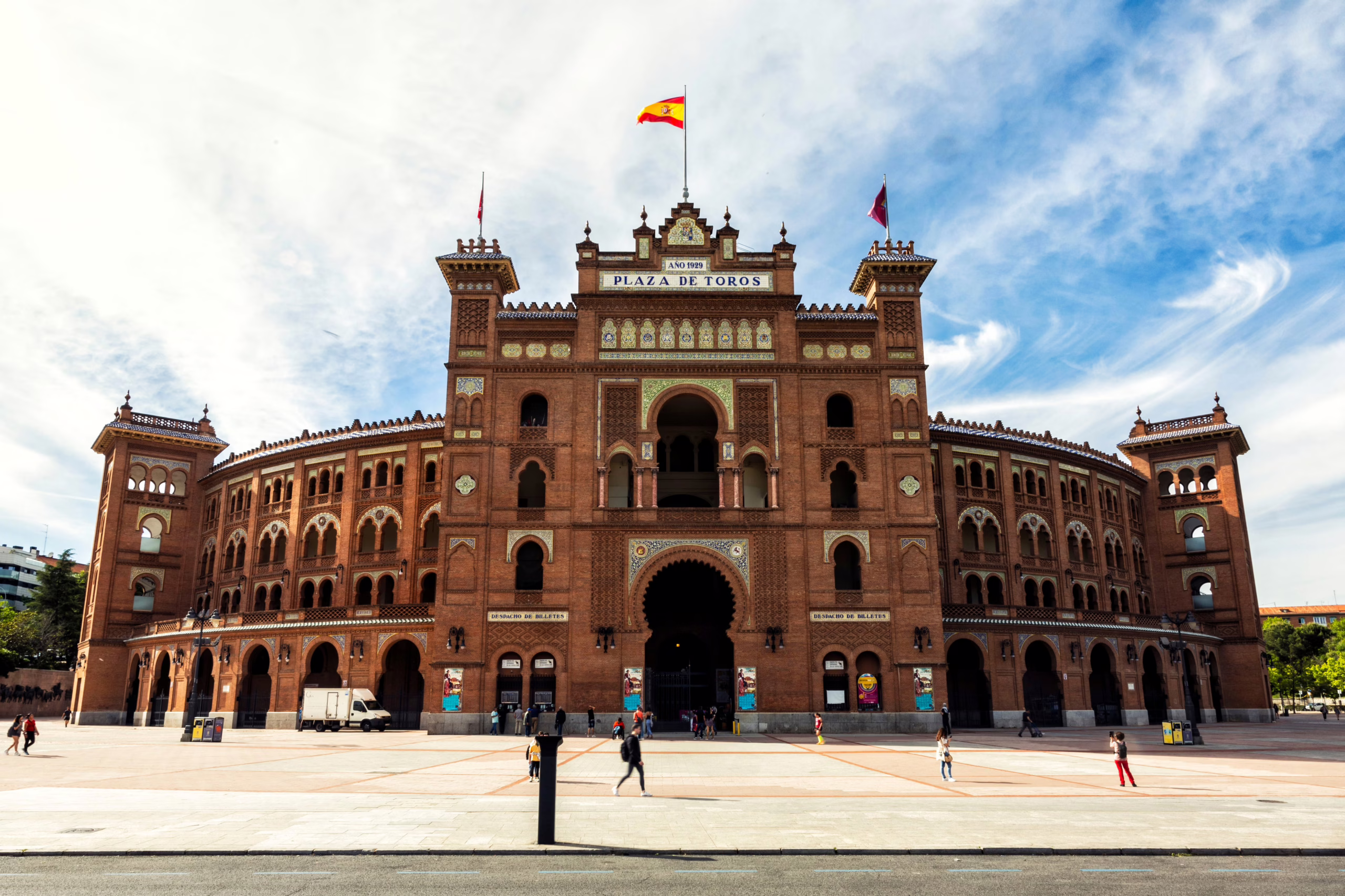 madrid-actua-de-emergencia-en-la-plaza-de-toros-de-las-ventas-para-evitar-“una-situacion-de-riesgo”-a-empleados-y-turistas
