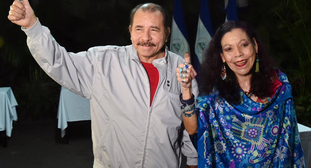 ortega-y-murillo-ante-trump:-cooperan-en-silencio-con-las-deportaciones-y-se-retiran-de-una-causa-propalestina