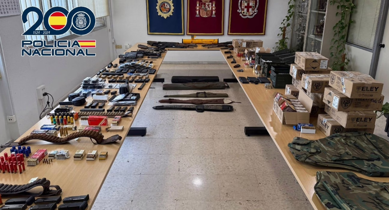 cae-una-organizacion-que-suministraba-pistolas,-balas-y-un-lanzacohetes-a-grupos-criminales-desde-un-pueblo-de-almeria