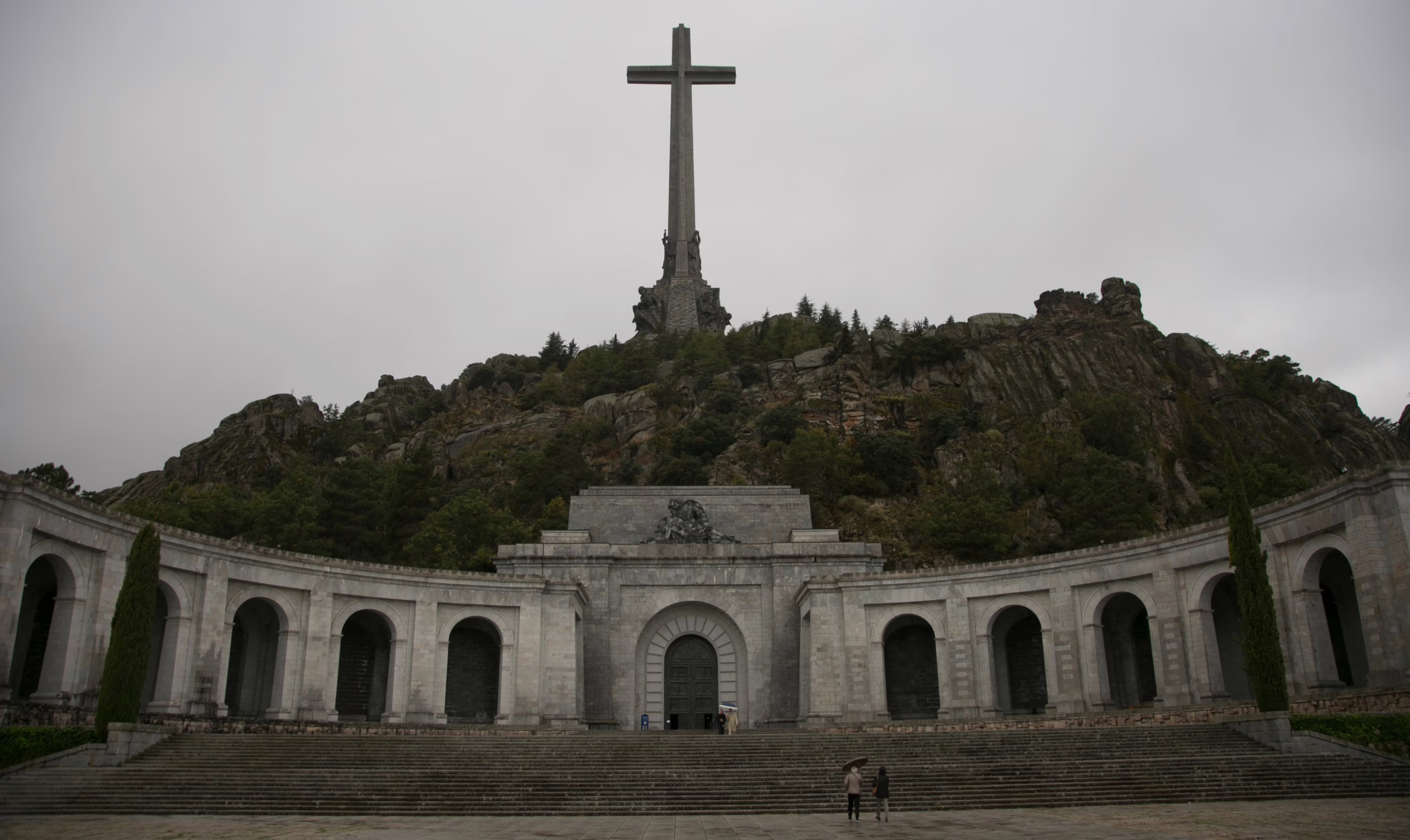 el-gobierno-presenta-el-concurso-publico-para-la-resignificacion-del-valle-de-cuelgamuros