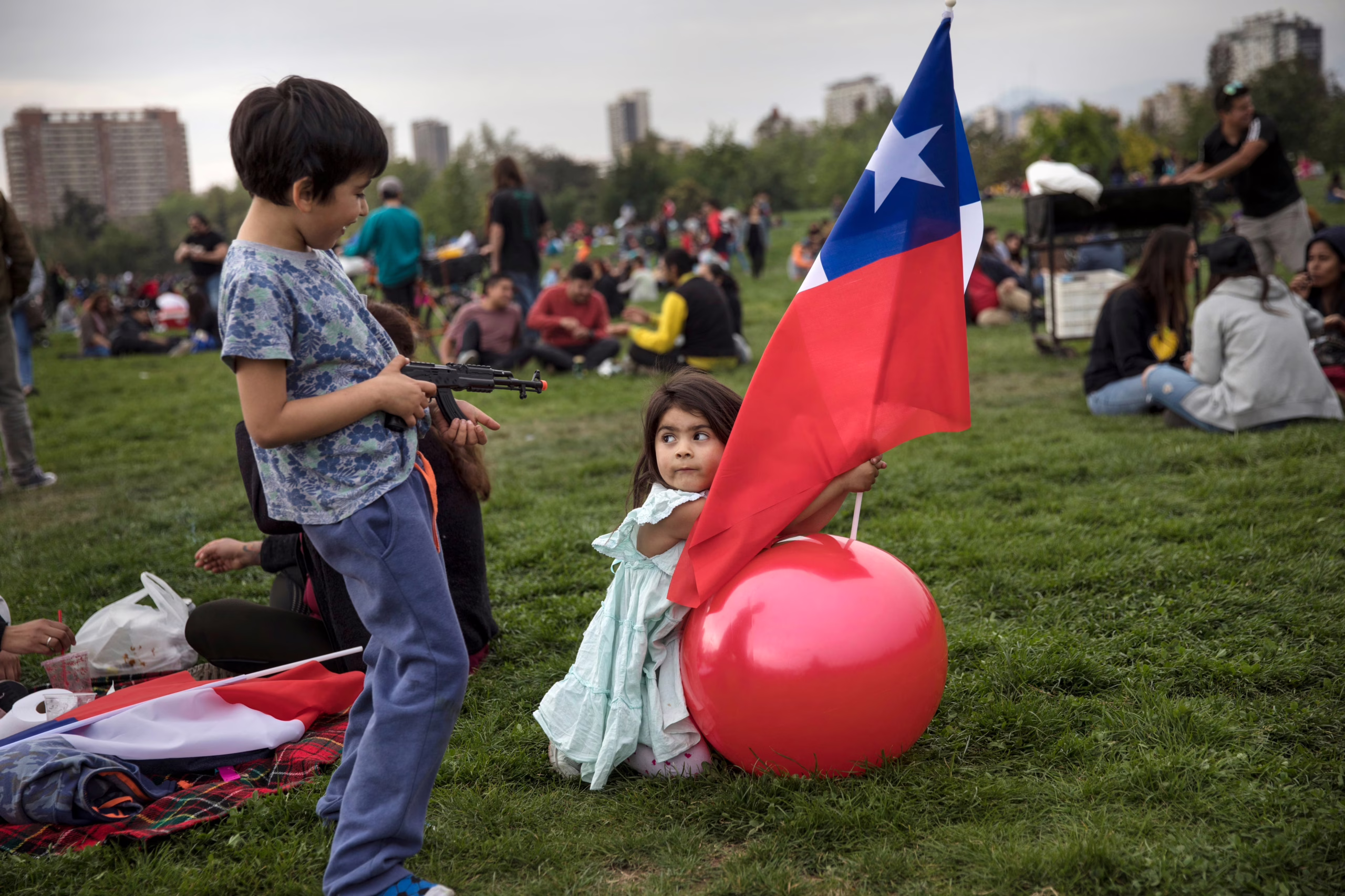 en-chile,-tener-hijos-es-cosa-de-valientes