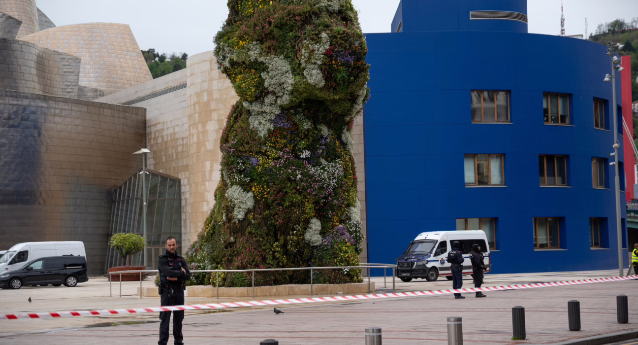 desalojan-el-museo-guggenheim-bilbao-durante-dos-horas-y-media-por-una-falsa-alarma