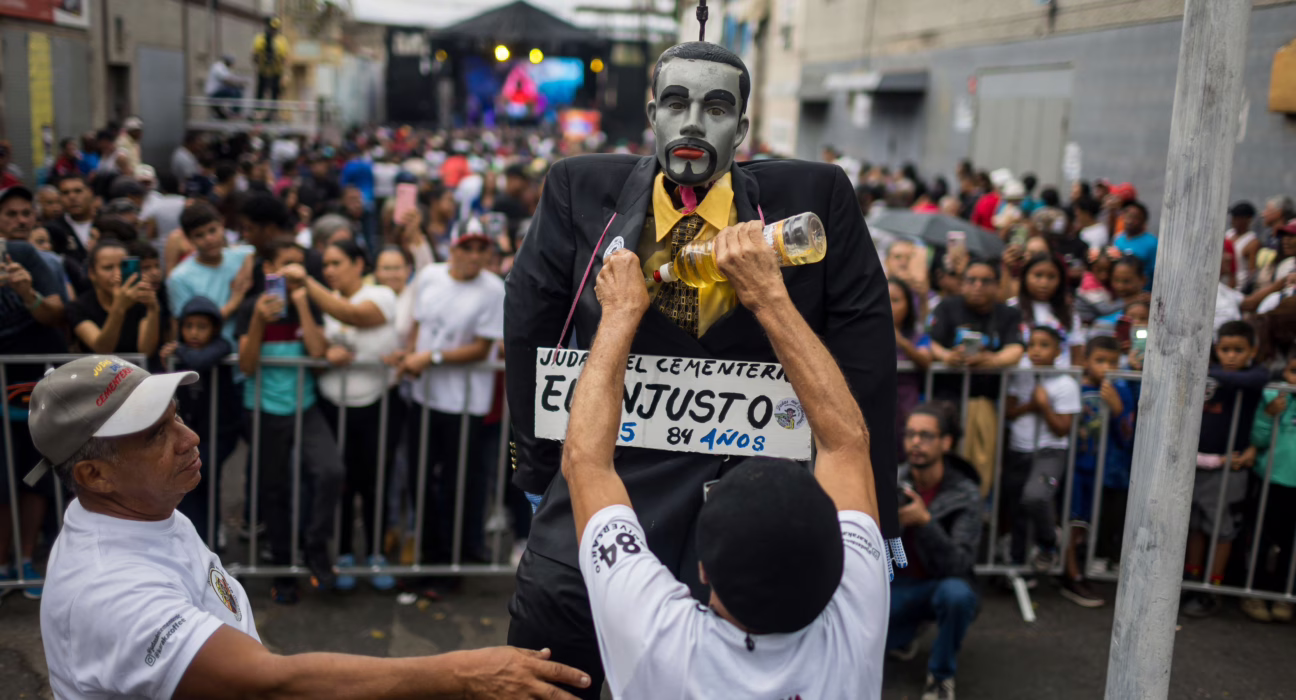 bukele-ofrece-liberar-a-los-venezolanos-deportados-a-el-salvador-a-cambio-de-que-maduro-excarcele-a-“presos-politicos”