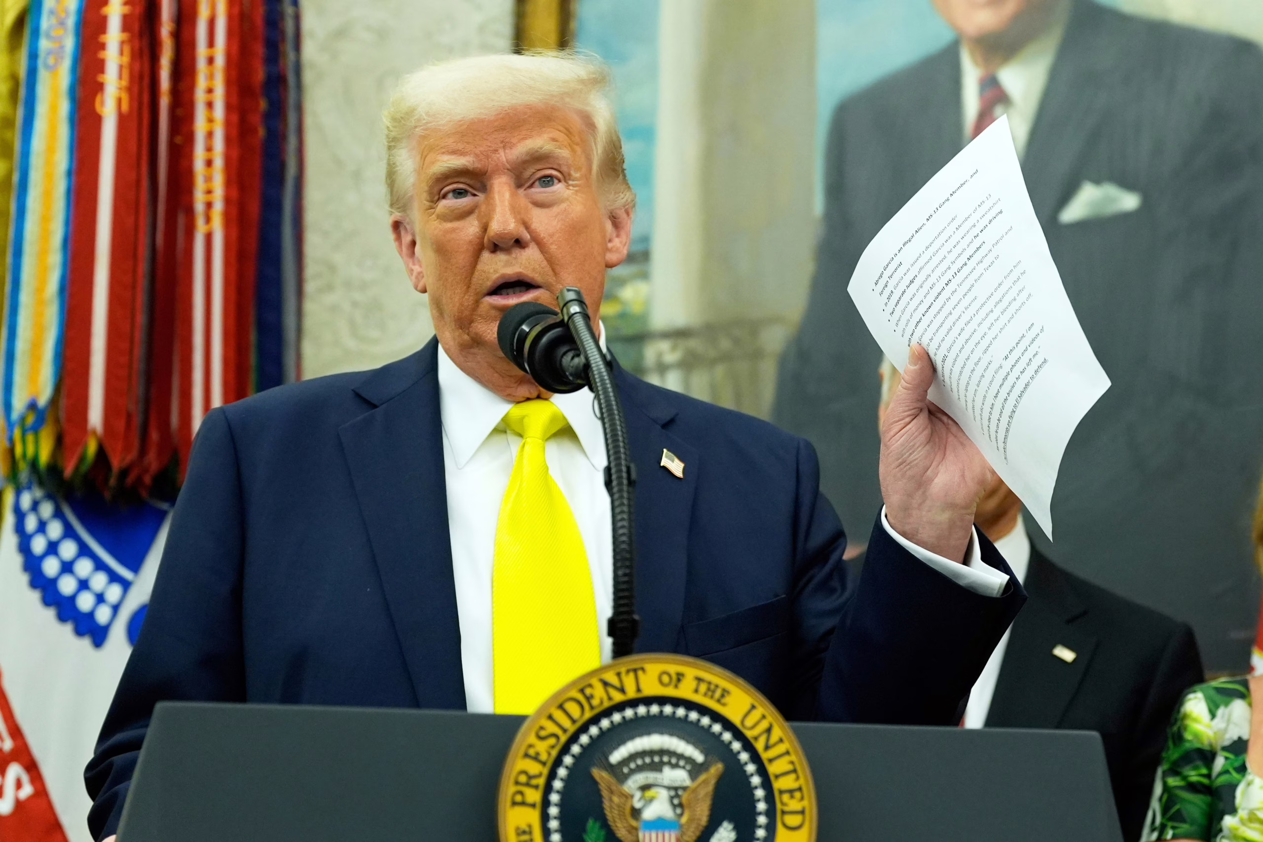 trump-dice-que-podria-liberar-a-kilmar-abrego-garcia-de-el-salvador,-pero-que-no-lo-hara