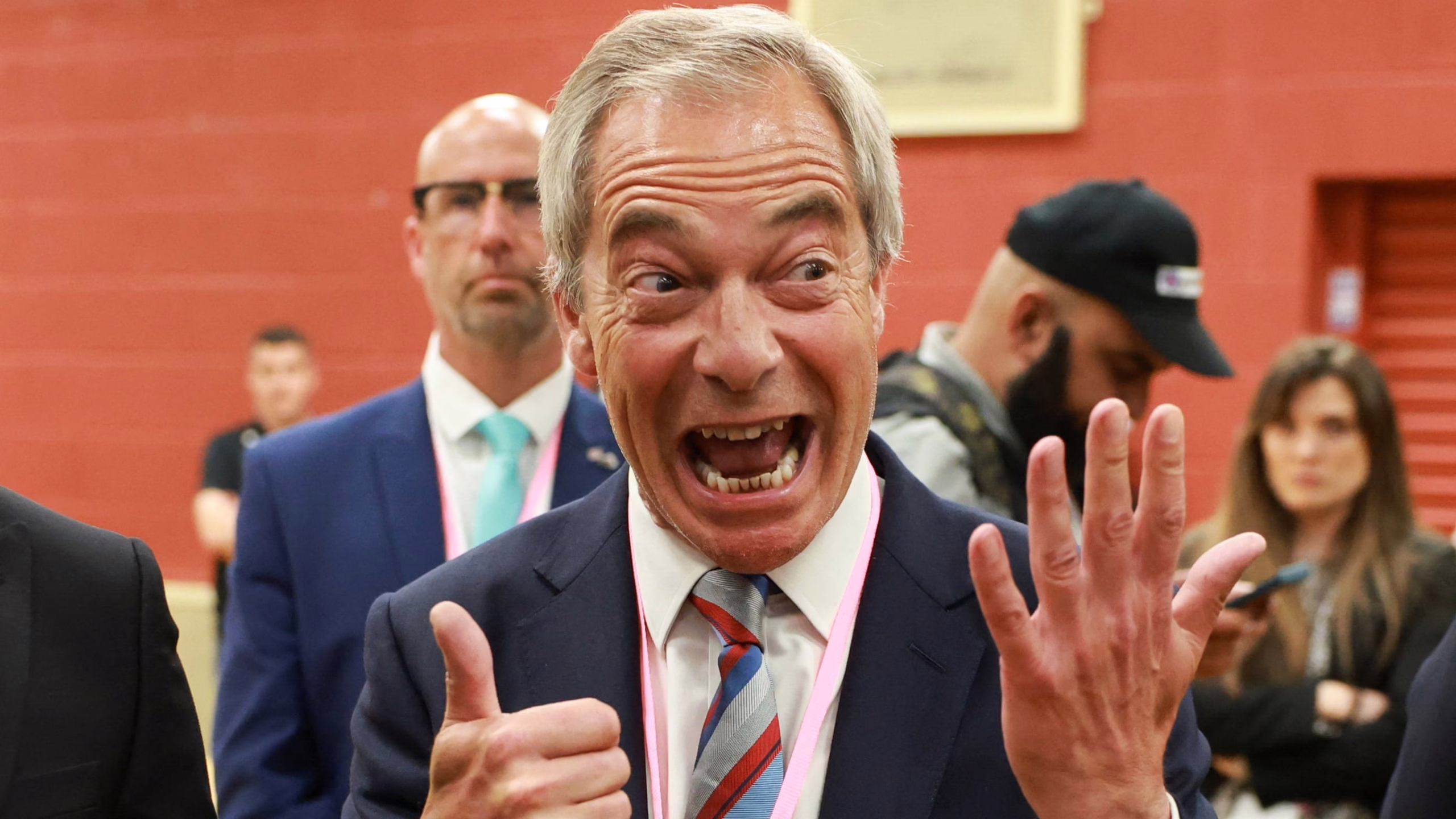 la-derecha-populista-de-farage-propina-un-duro-golpe-a-laboristas-y-conservadores-en-las-elecciones-locales-de-inglaterra