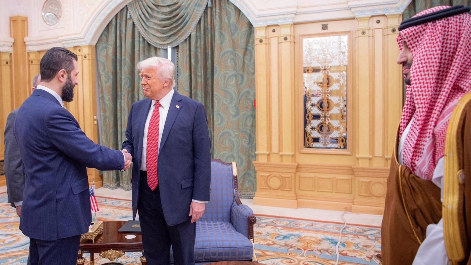 trump-insta-a-siria-a-normalizar-las-relaciones-con-israel-en-la-primera-reunion-con-su-presidente