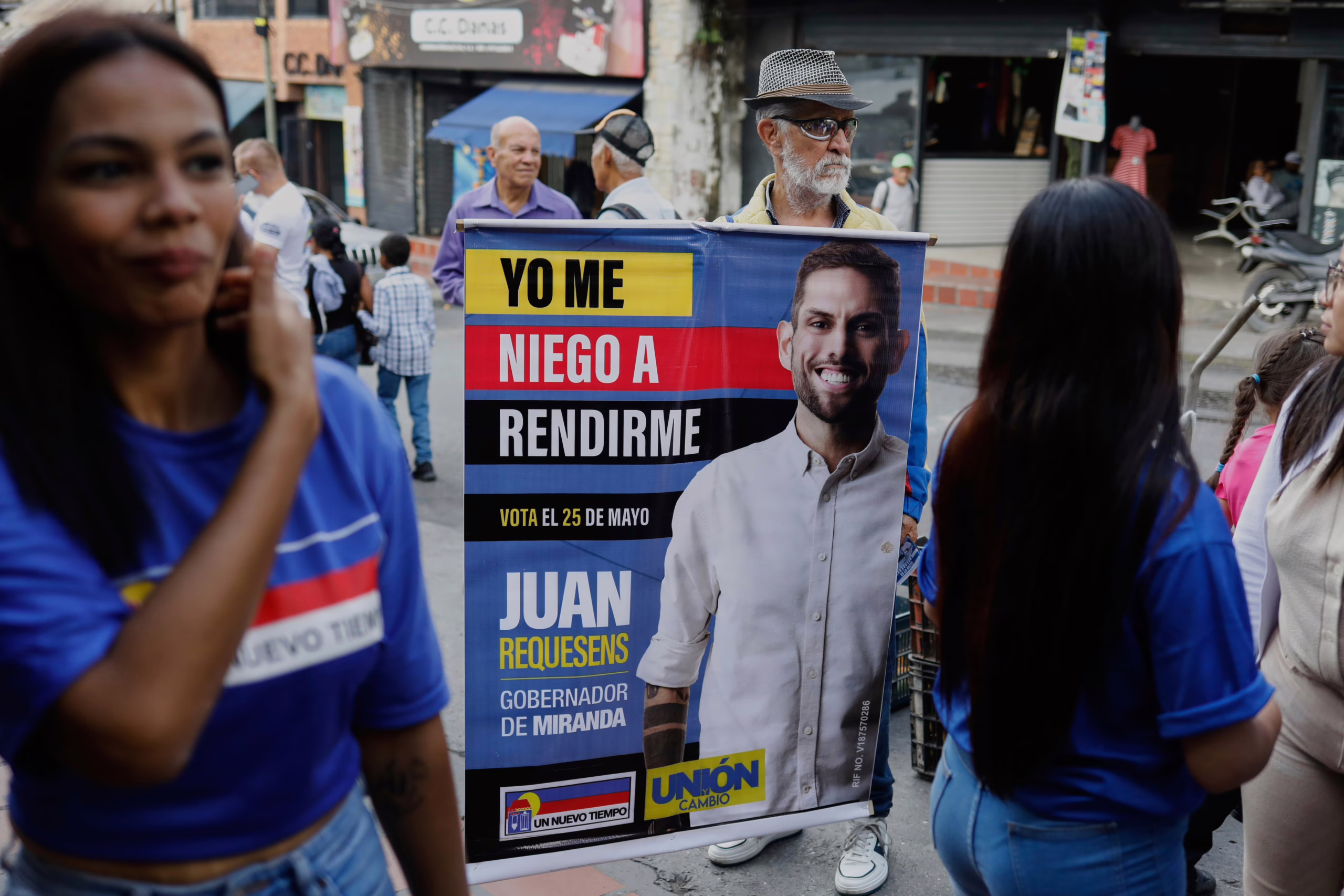 la-apatia-y-la-crisis-economica-marcan-la-recta-final-de-la-campana-de-las-elecciones-legislativas-y-de-gobernadores-en-venezuela