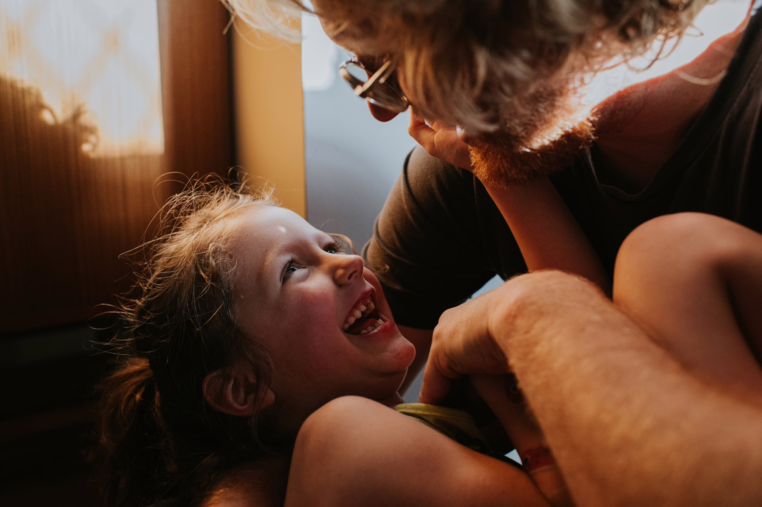 por-que-las-cosquillas-nos-hacen-reir-incluso-cuando-molestan-y-otras-incognitas-que-desconciertan-a-la-neurociencia
