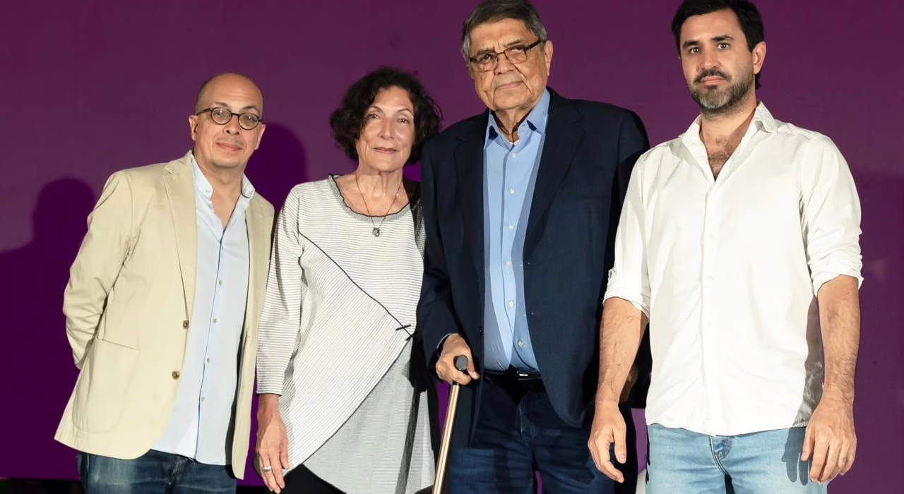 las-costuras-que-unen-al-periodismo-y-la-literatura:-“la-division-entre-cronica-y-ficcion-casi-no-existe”