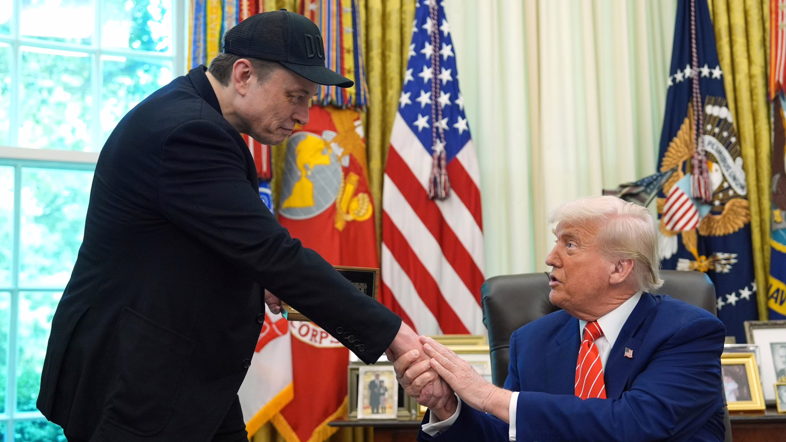 trump-despide-en-el-despacho-oval-a-musk,-que-promete-seguir-siendo-“un-amigo-y-un-consejero-del-presidente”