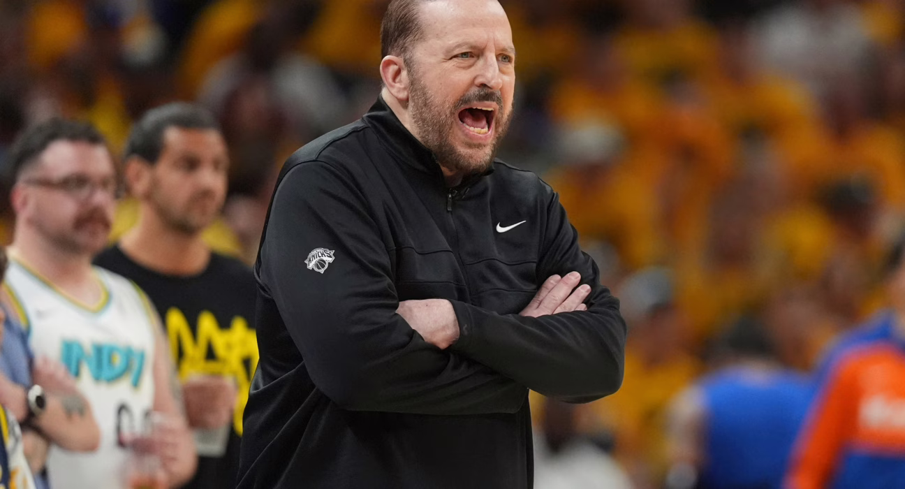 los-knicks-despiden-a-su-entrenador,-tom-thibodeau,-tras-perder-la-final-del-este-de-la-nba