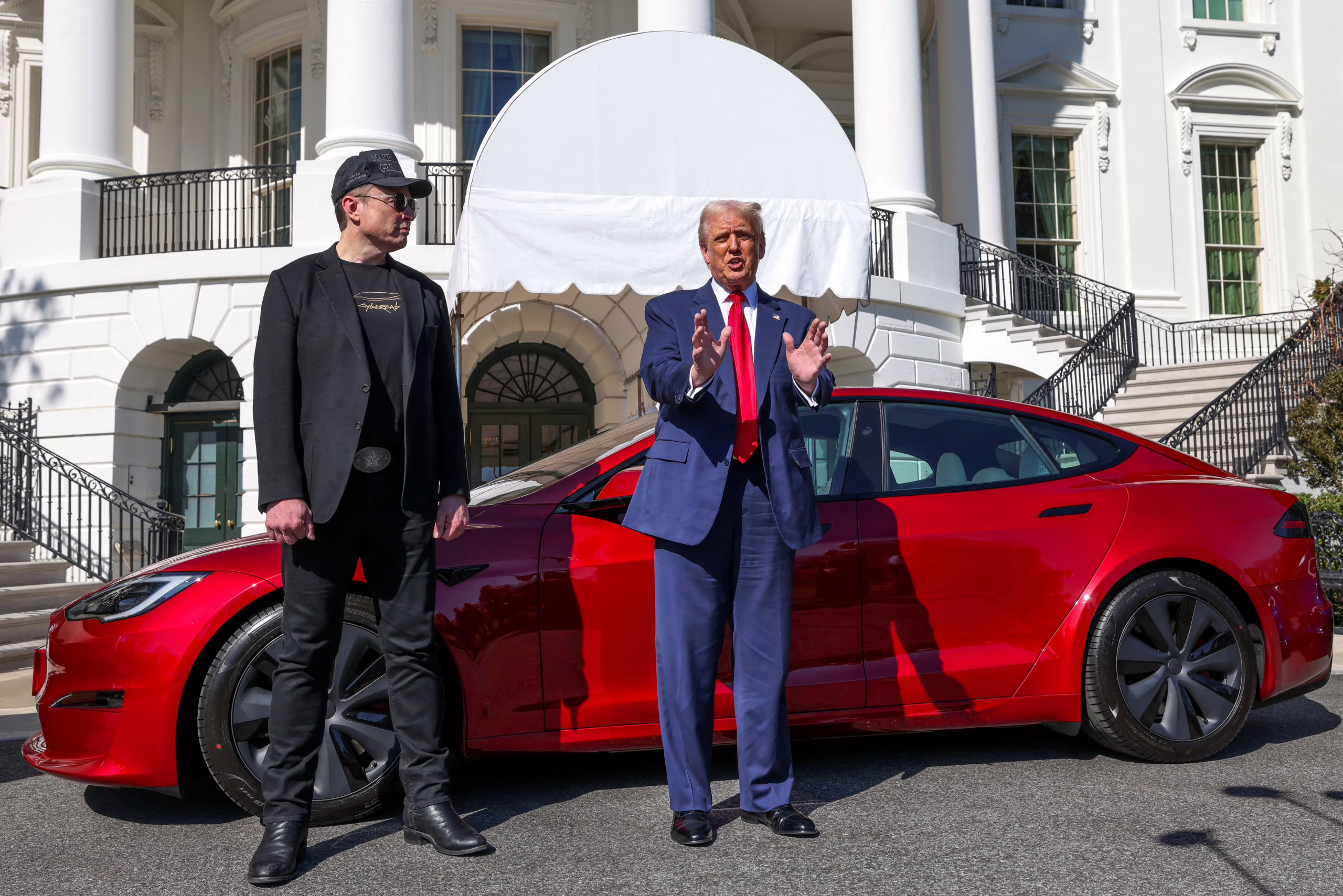 ¿dejaran-los-trumpistas-tambien-de-comprar-coches-de-tesla-por-los-ataques-de-elon-musk?