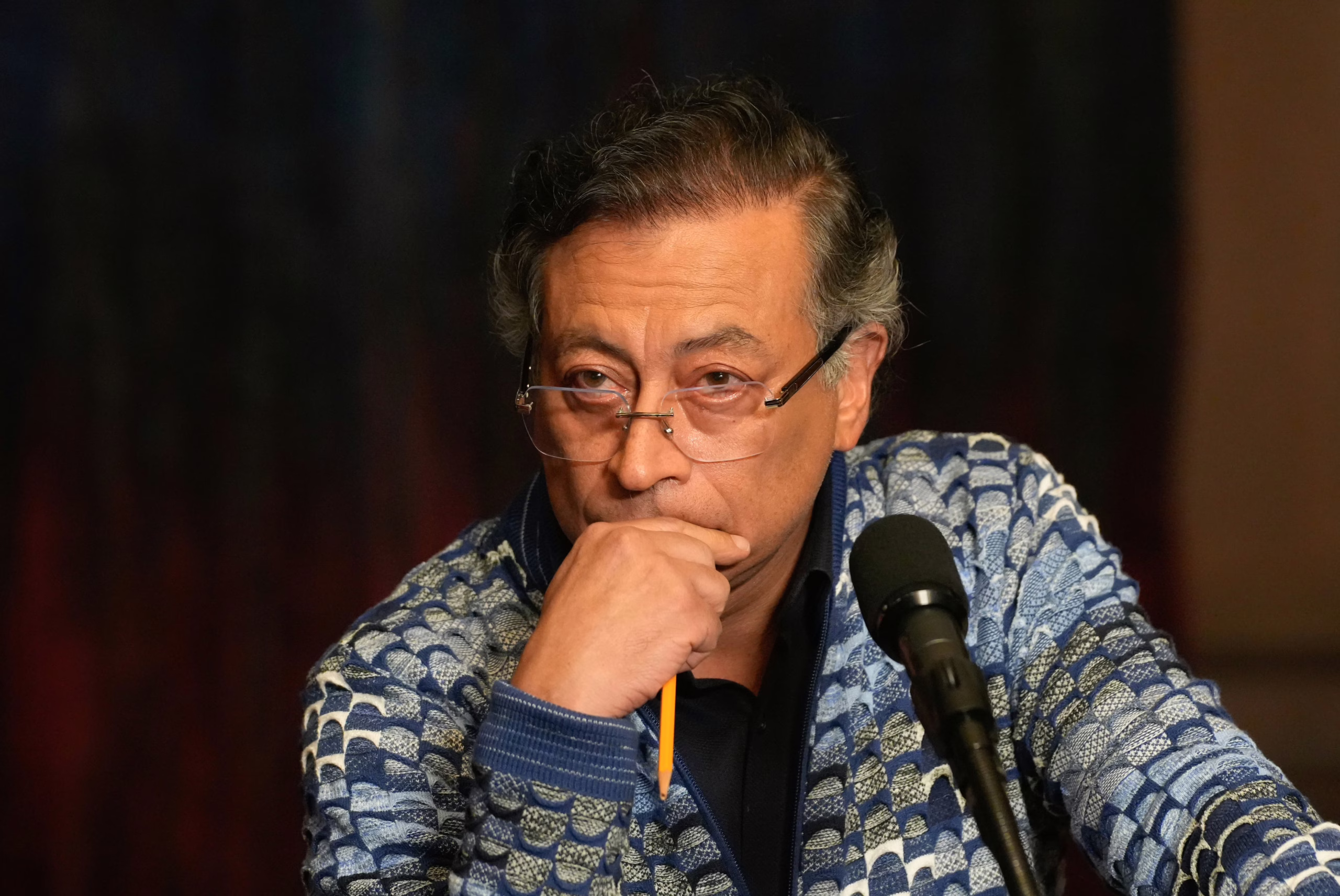 petro-exige-a-su-gabinete-apoyar-el-decreto-que-convoca-a-una-consulta-popular:-“ministro-que-no-firme,-se-va”