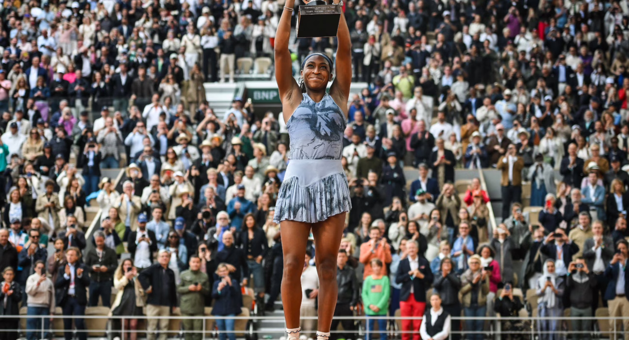 gauff-resiste-entre-el-caos-de-sabalenka-y,-esta-vez-si,-triunfa-en-roland-garros