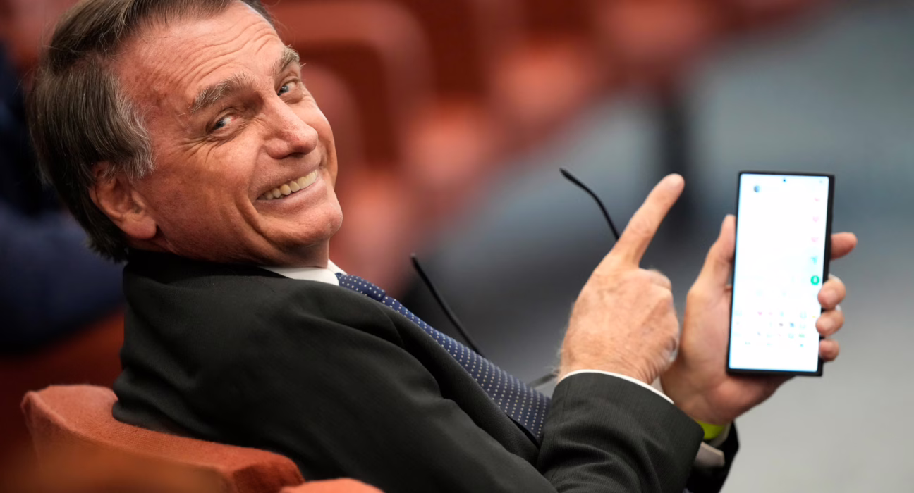 el-expresidente-bolsonaro-convierte-en-un-mitin-el-juicio-por-liderar-un-intento-de-golpe-contra-lula