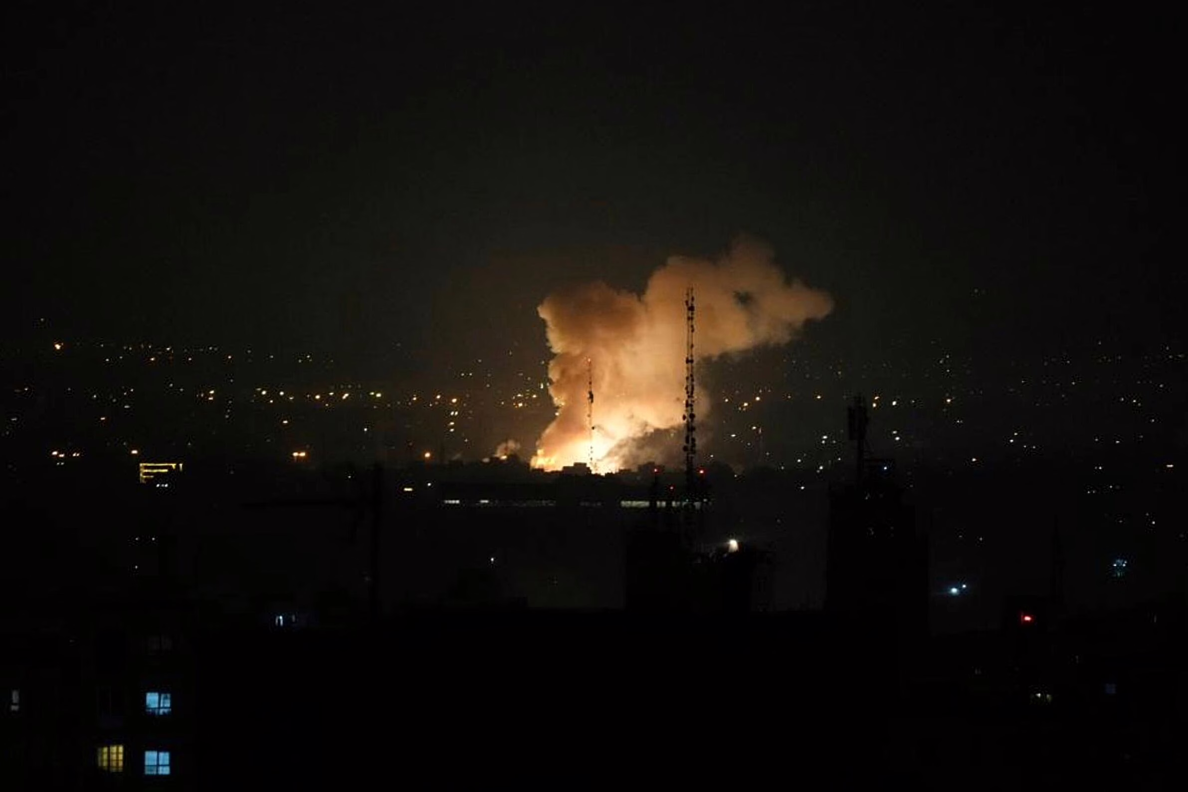 israel-bombardea-instalaciones-nucleares-y-militares-en-iran-y-mata-al-jefe-de-la-guardia-revolucionaria