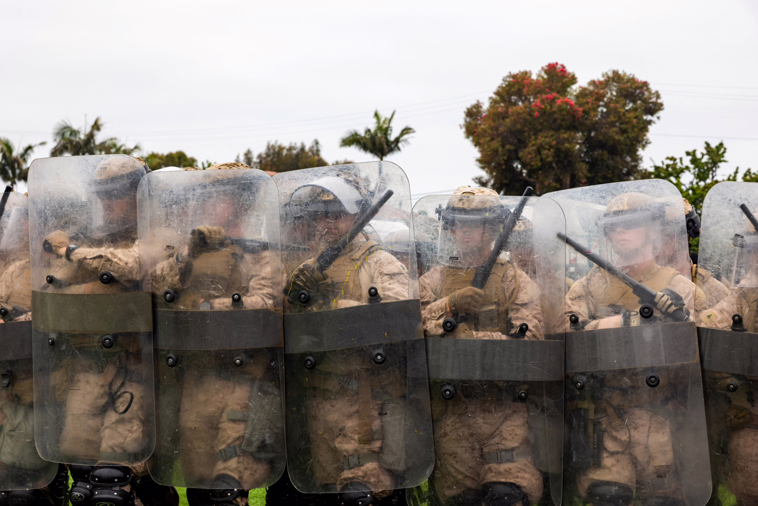 un-juez-da-la-razon-a-california-y-ordena-frenar-temporalmente-la-militarizacion-de-los-angeles