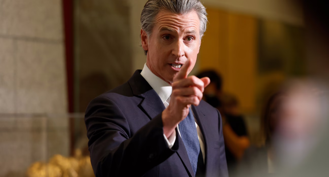 gavin-newsom,-el-gobernador-que-pone-voz-a-la-oposicion-democrata-frente-a-trump