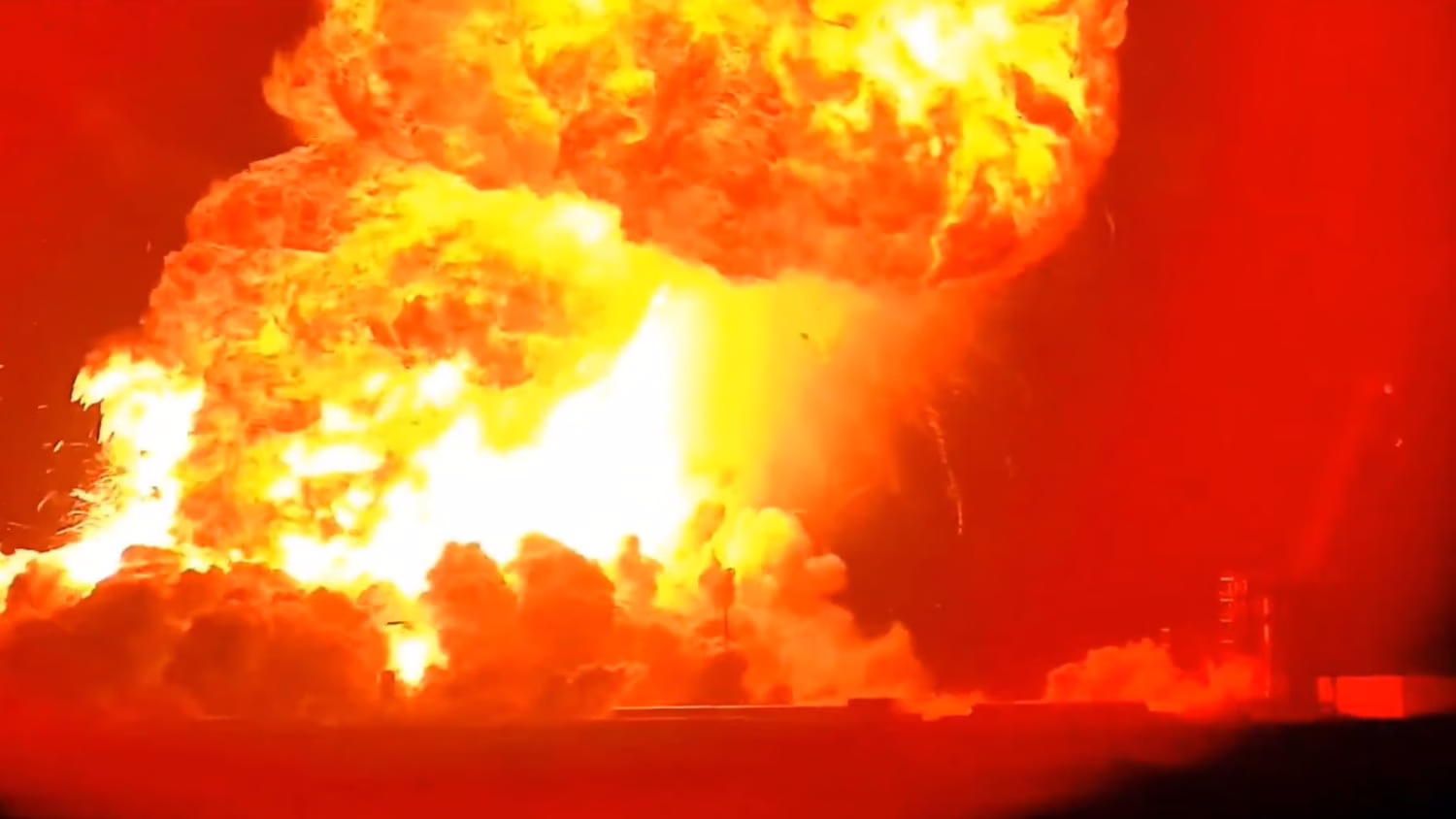 la-‘starship’-de-spacex-explota-en-tierra-generando-una-enorme-bola-de-fuego