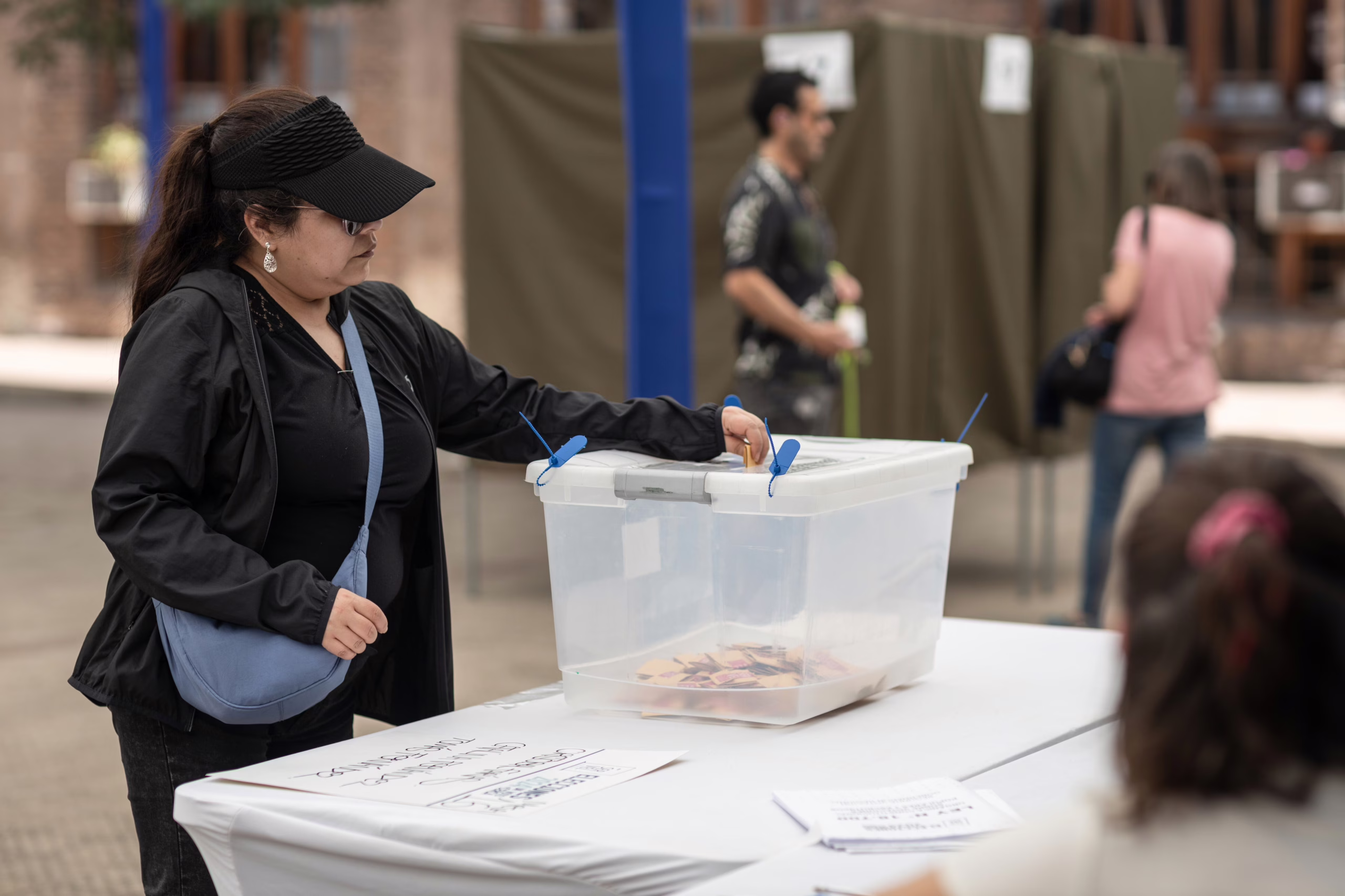 como-funcionara-el-comercio-durante-el-feriado-legal-por-las-primarias-presidenciales-de-chile-2025
