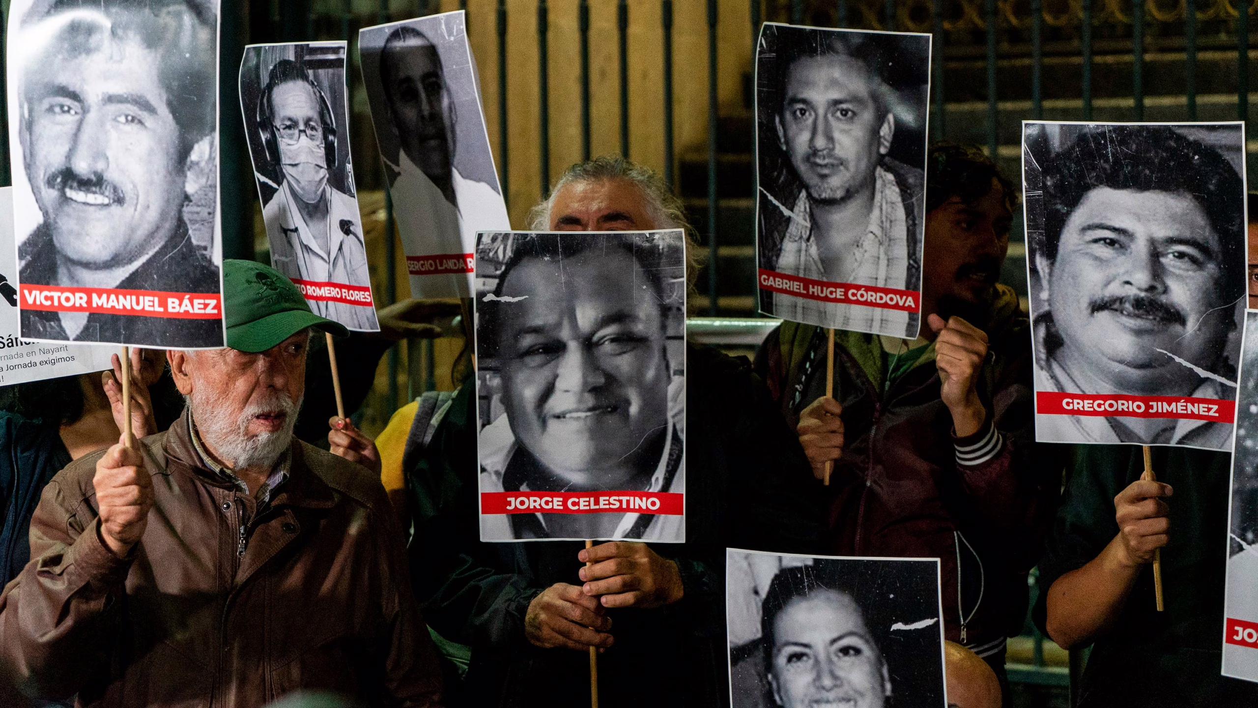 sanciones-a-tuiteras-y-periodistas-inhabilitados:-las-denuncias-por-censura-crecen-en-mexico